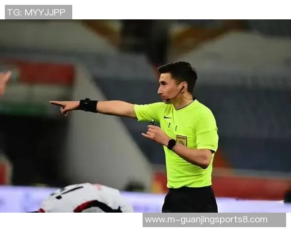 足球一级裁判的职责与挑战解析以及对比赛公正性的影响探讨 足球一级裁判的职责与挑战解析以及对比赛公正性的影响探讨