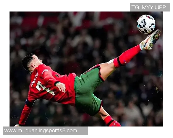 足球的传奇与梦想:探索天下足球纪录片的魅力与深度 足球的传奇与梦想:探索天下足球纪录片的魅力与深度