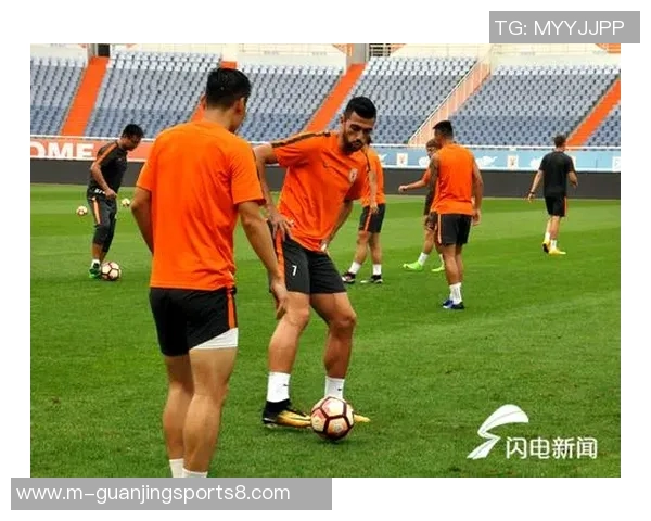 2017年鲁能与亚泰激战现场回顾精彩瞬间与球迷热情互动 2017年鲁能与亚泰激战现场回顾精彩瞬间与球迷热情互动